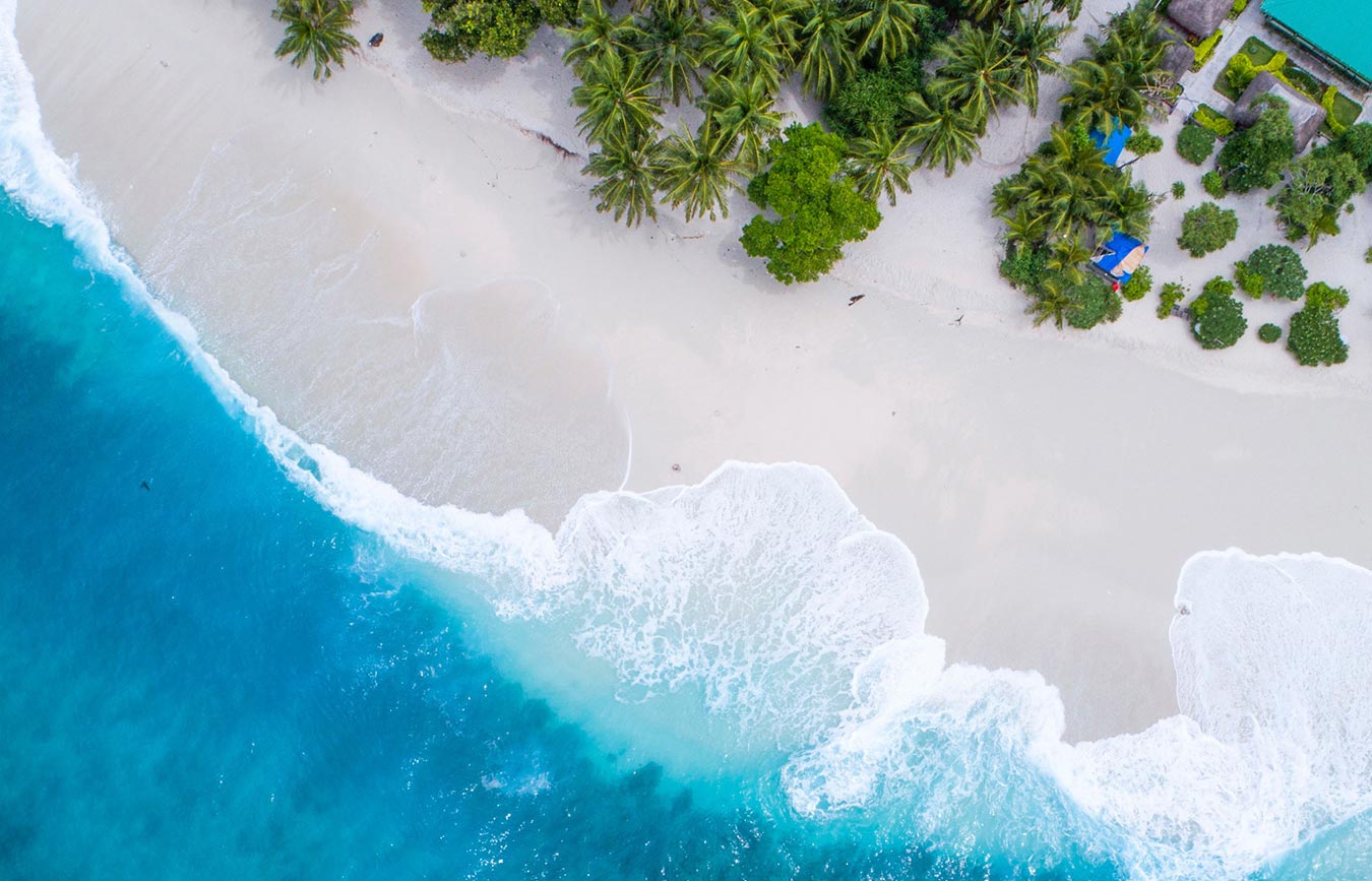 LES HOTES CHALEUREUX